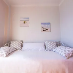 https://piso-primera-linea-de-playa.es-andalucia.com